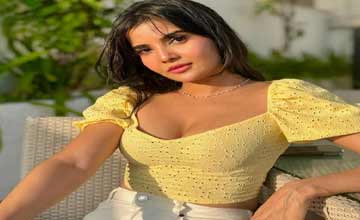 Low Price Call Girls Offer Incall Service Near Karad ST Bus Stand